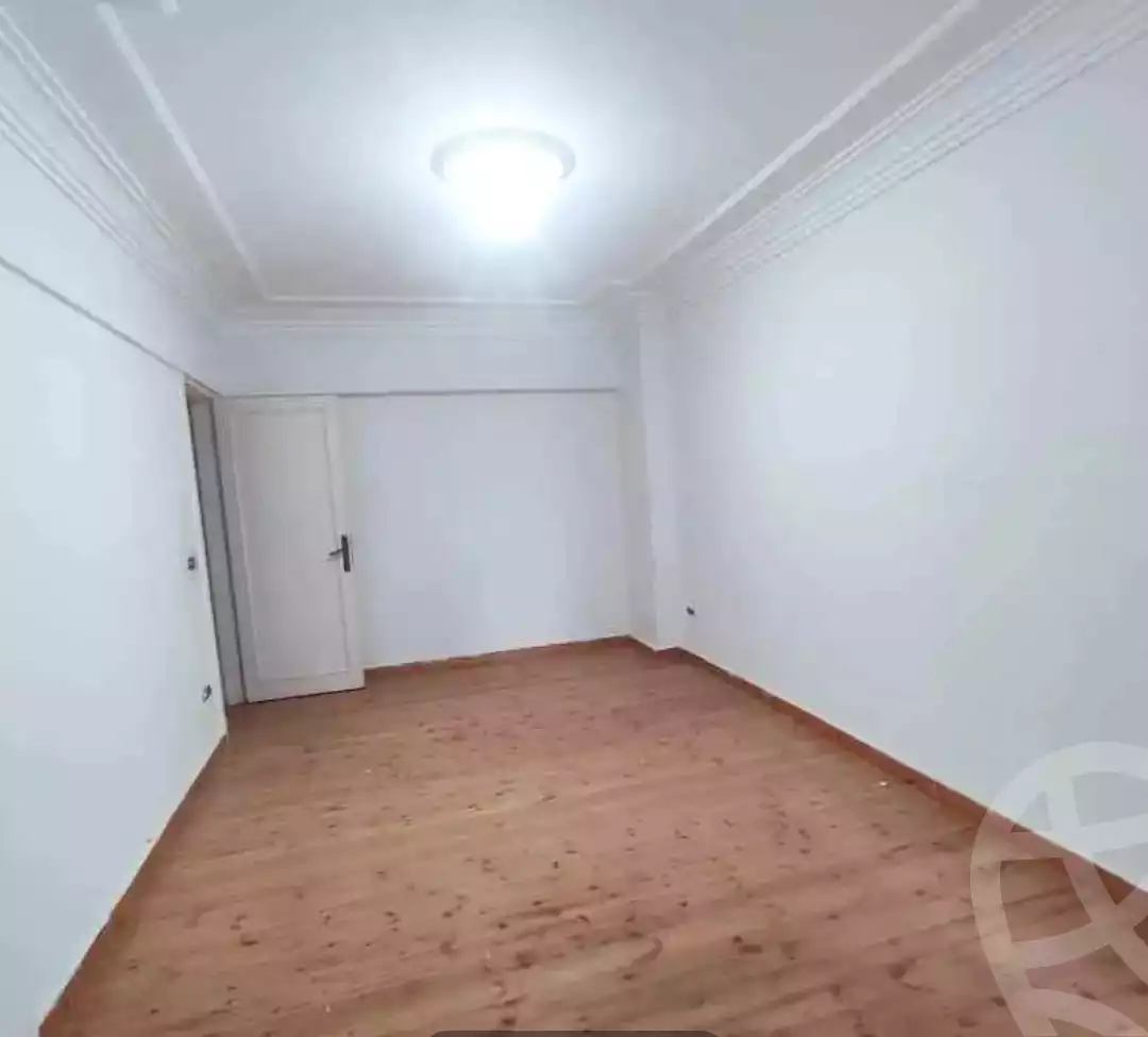 https://aqarmap.com.eg/ar/listing/5768635-for-sale-alexandria-zezenia