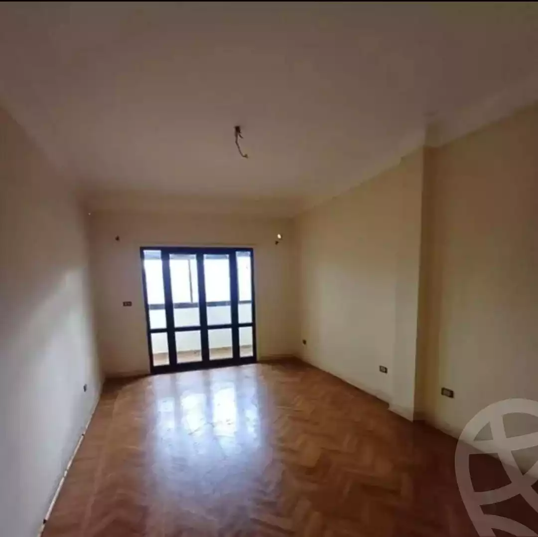 https://aqarmap.com.eg/ar/listing/5769072-for-rent-alexandria-zezenia