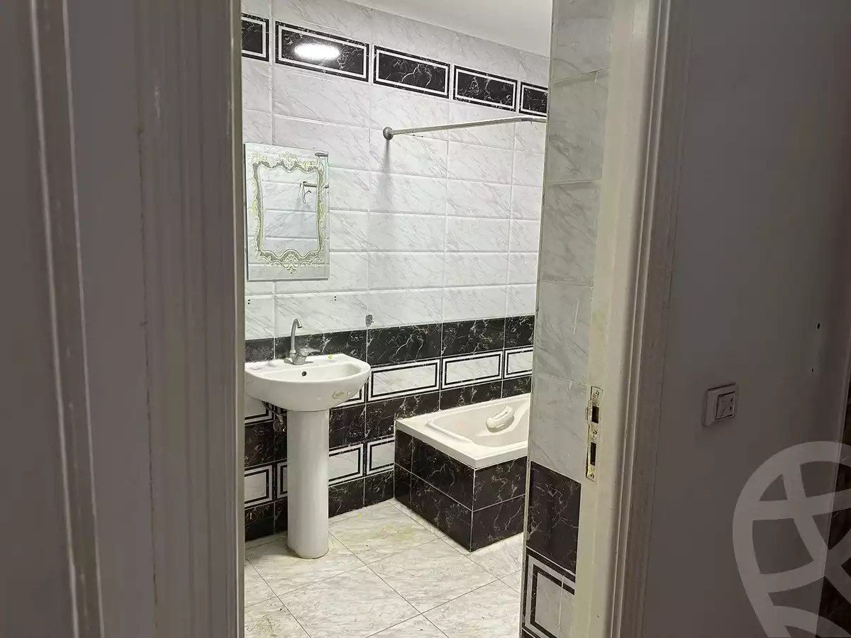 https://aqarmap.com.eg/ar/listing/5773279-for-sale-cairo-mokattam-el-hadabah-el-wosta-compounds-el-forsan-city