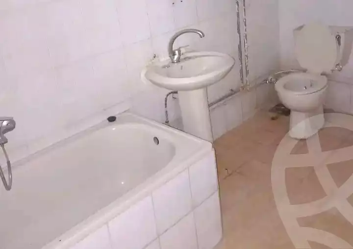 https://aqarmap.com.eg/ar/listing/5795233-for-sale-alexandria-l-jmy-lbytsh-al-nouqrashi-st