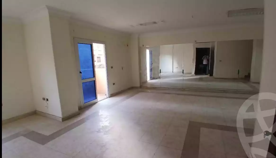 https://aqarmap.com.eg/en/listing/5800306-for-rent-cairo-mokattam-lhdb-l-ly-shr-krym-bnwn