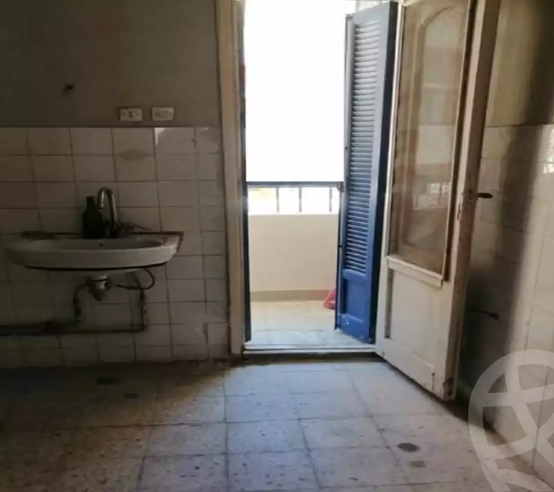 https://aqarmap.com.eg/en/listing/5804493-for-sale-cairo-15th-of-may-mjwr-27