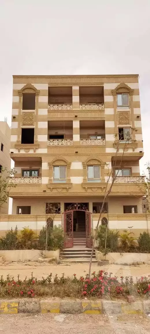 https://aqarmap.com.eg/en/listing/5805282-for-sale-cairo-badr-city-hai-el-ashgar-featured-neighborhood-el-imam-el-bokhary-st