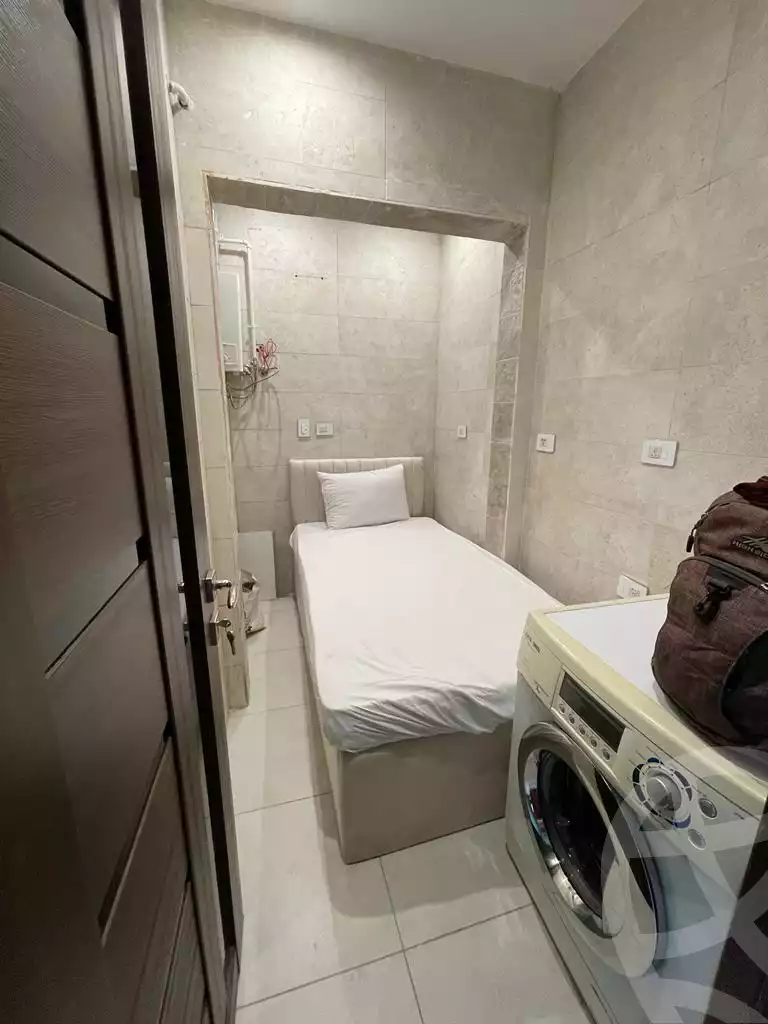 https://aqarmap.com.eg/en/listing/5807425-for-rent-cairo-el-sheikh-zayed-city-compounds-kmbwnd-wyst-twn-swdyk