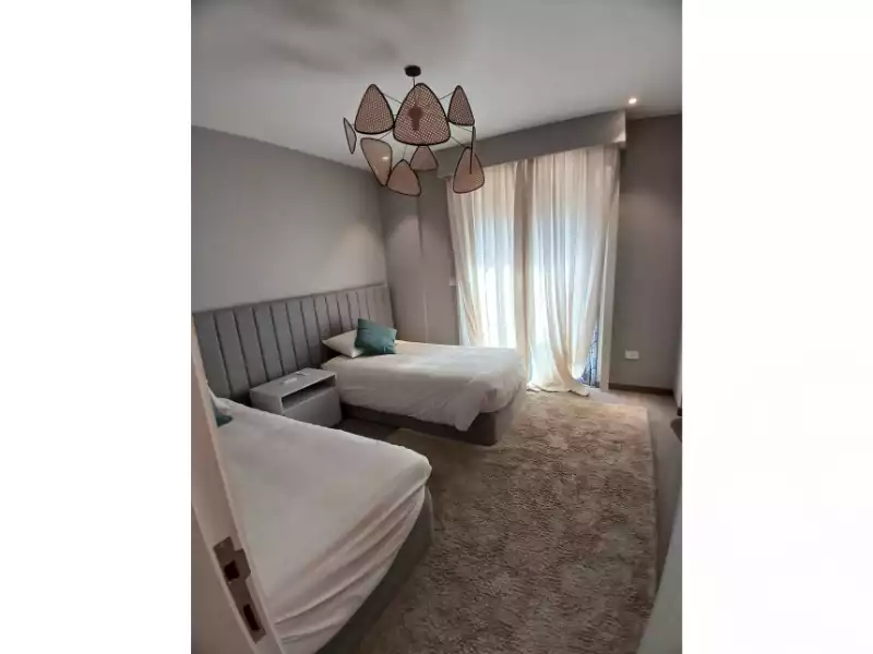 https://aqarmap.com.eg/ar/listing/5807767-for-sale-cairo-el-sheikh-zayed-city-compounds-kmbwnd-fyldj-wyst-dr-llttwyr
