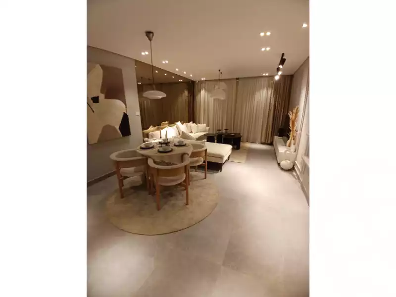 https://aqarmap.com.eg/ar/listing/5807767-for-sale-cairo-el-sheikh-zayed-city-compounds-kmbwnd-fyldj-wyst-dr-llttwyr