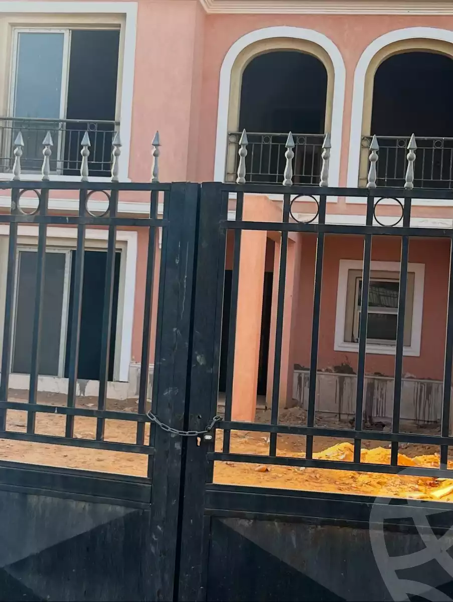 https://aqarmap.com.eg/en/listing/5810477-for-sale-cairo-el-shorouk-compounds-cleopatra-palace