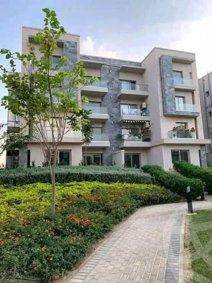 https://aqarmap.com.eg/ar/listing/5810608-for-sale-cairo-new-cairo-compounds-moon-valley-2