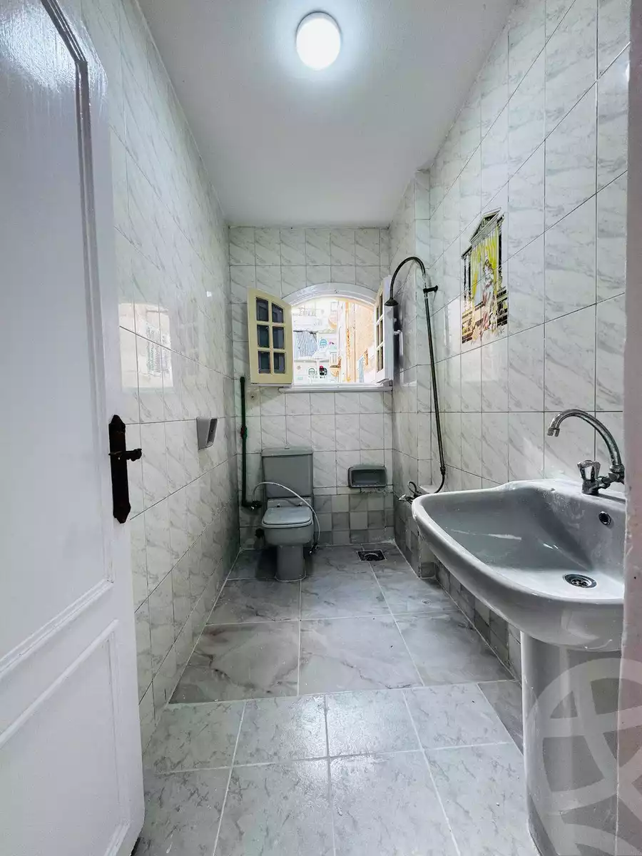 https://aqarmap.com.eg/en/listing/5815465-for-sale-alexandria-l-jmy-shataa-el-nakheel-street-2