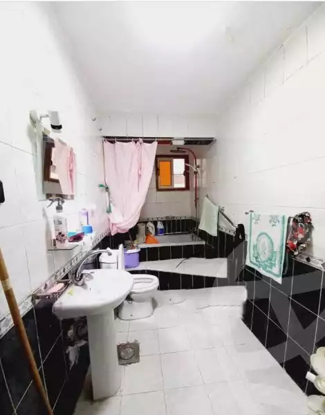 https://aqarmap.com.eg/ar/listing/5816502-for-sale-alexandria-l-jmy-lbytsh-al-aeda-al-kadema-st