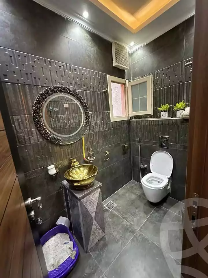 https://aqarmap.com.eg/en/listing/5824821-for-sale-sharqia-zagazig-zagazig-city-tolba-awaida-st