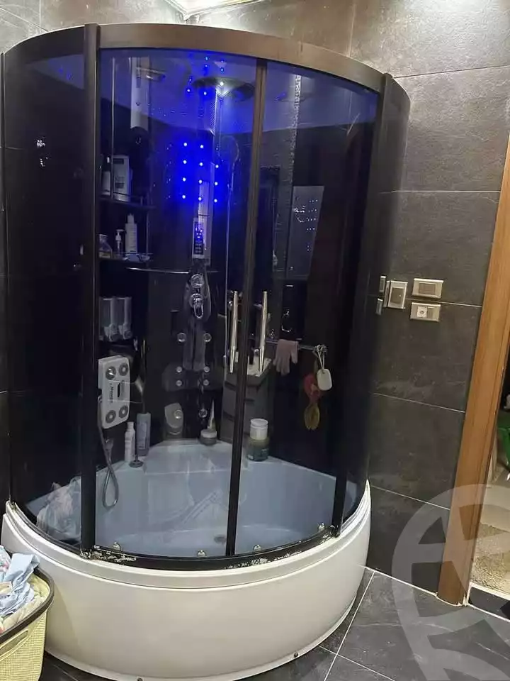 https://aqarmap.com.eg/en/listing/5824821-for-sale-sharqia-zagazig-zagazig-city-tolba-awaida-st