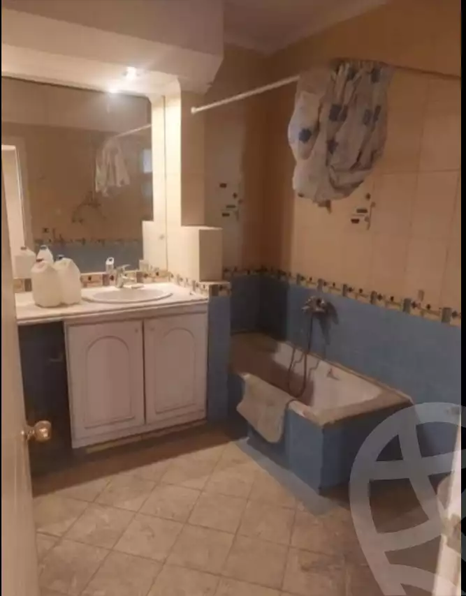 https://aqarmap.com.eg/en/listing/5828079-for-sale-cairo-mokattam-lhdb-l-ly-shareaa-9
