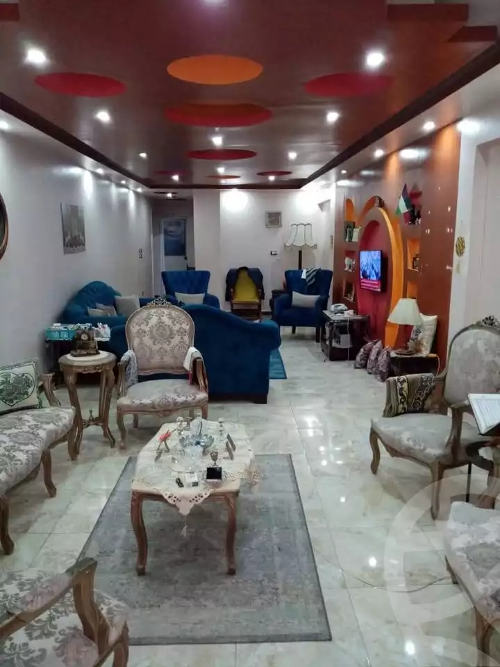 https://aqarmap.com.eg/ar/listing/5828689-for-sale-alexandria-ganaklis-shr-mrtdy-bsh