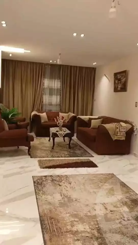 https://aqarmap.com.eg/en/listing/5829362-for-sale-cairo-mokattam-el-hadabah-el-wosta-compounds-vittoria-compound-seven-stars