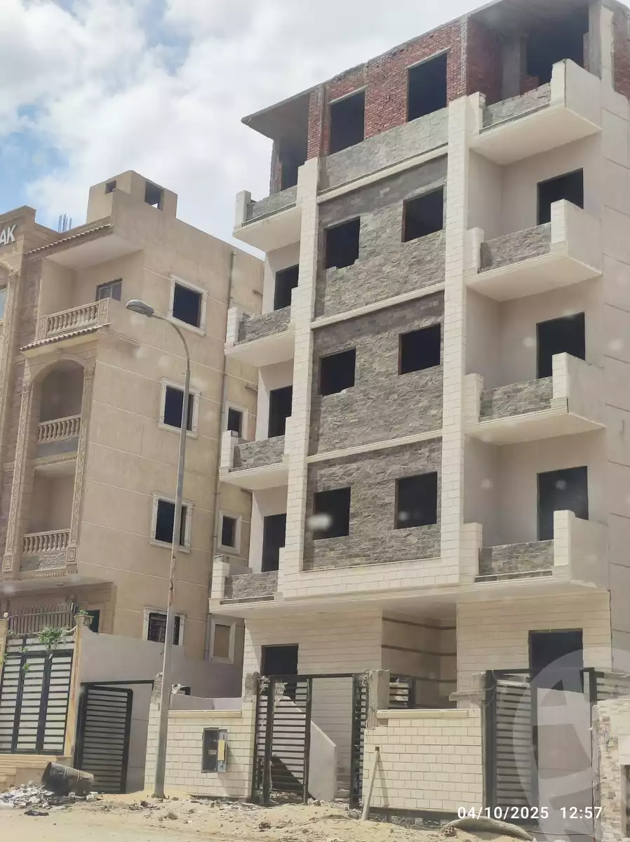 https://aqarmap.com.eg/en/listing/5830126-for-sale-cairo-6th-of-october-hadaeq-october-lmntq-lsyhy-b