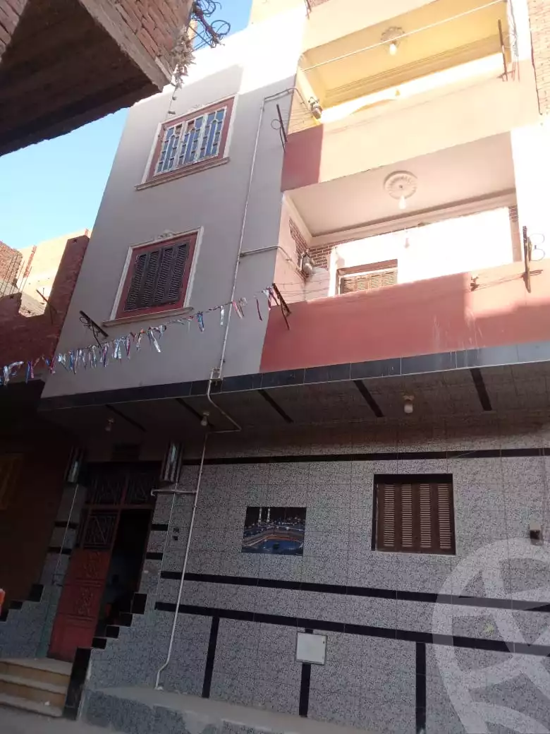 https://aqarmap.com.eg/en/listing/5836083-for-sale-qalyubia-el-khanka-arab-el-ayayda