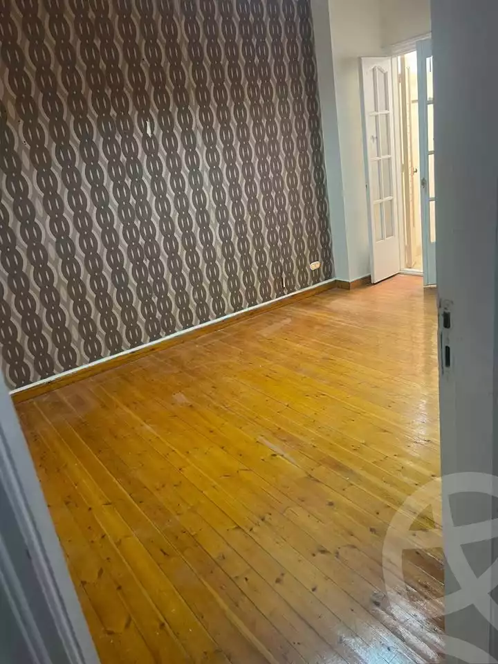 https://aqarmap.com.eg/ar/listing/5845908-for-rent-alexandria-glim-shr-bw-qyr-tryq-lhry
