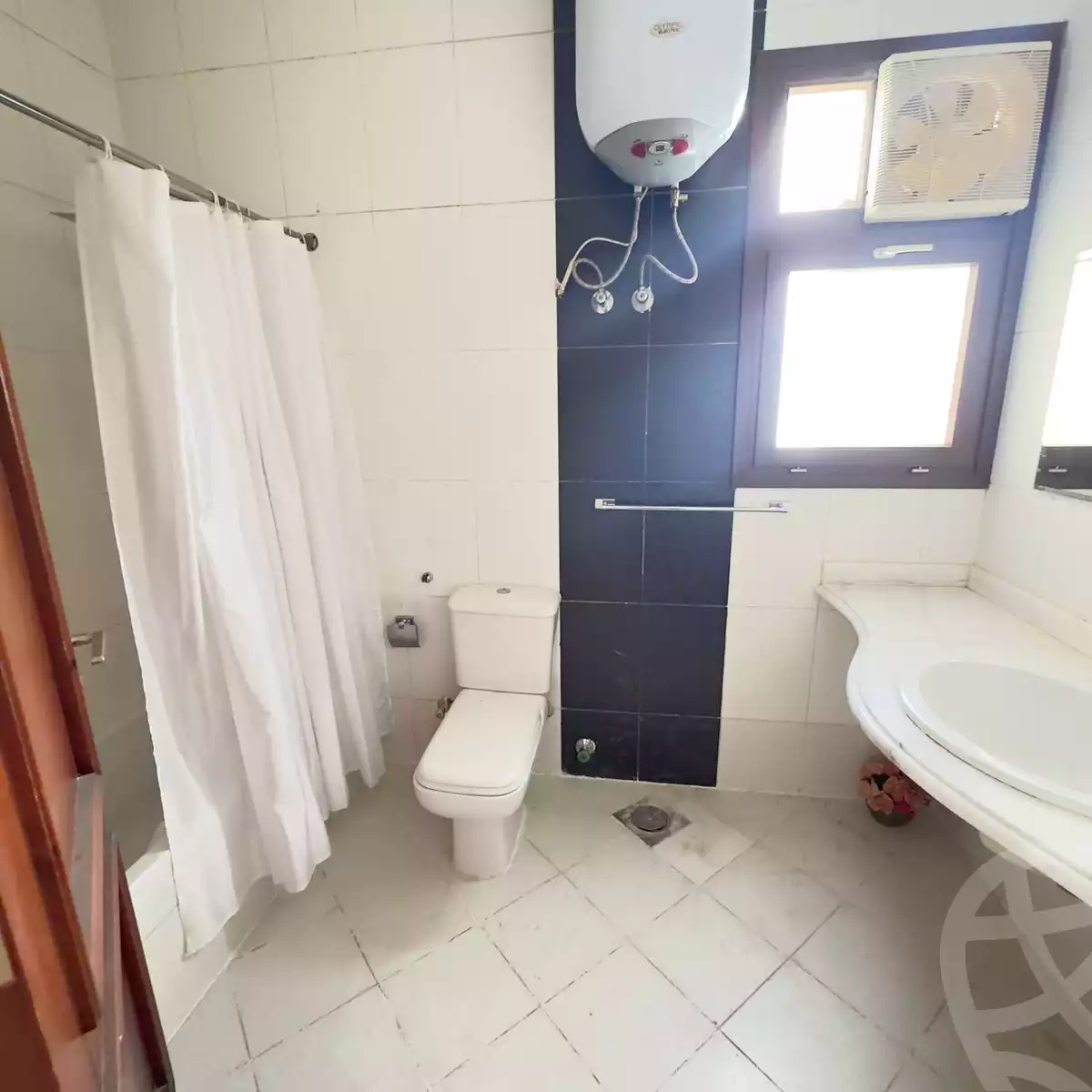 https://aqarmap.com.eg/en/listing/5841088-for-rent-cairo-el-sheikh-zayed-city-compounds-casa