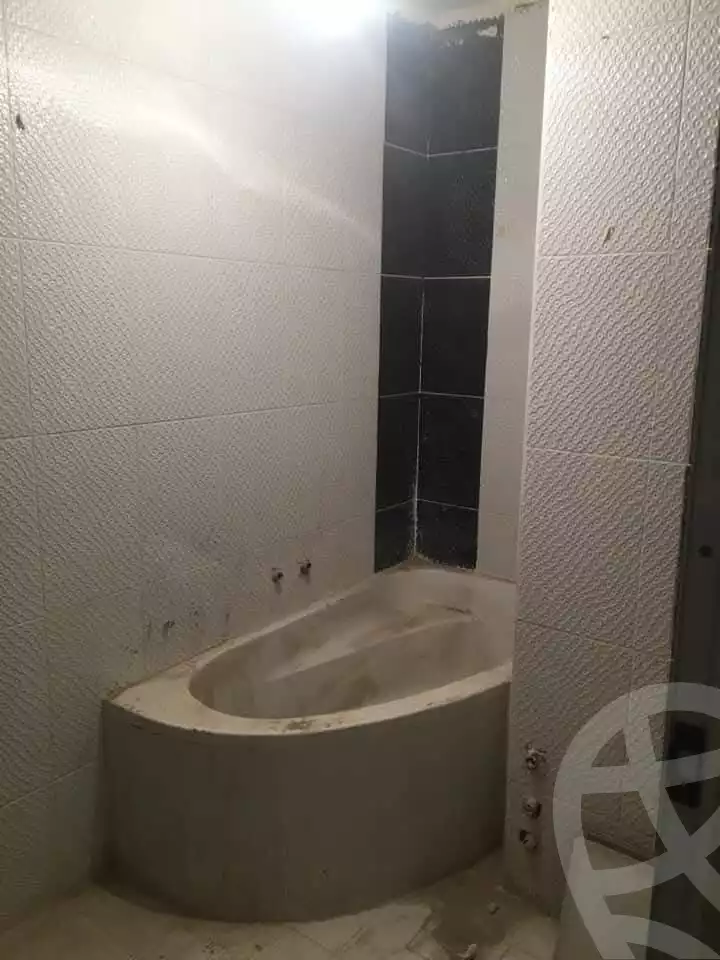 https://aqarmap.com.eg/ar/listing/5847446-for-sale-alexandria-l-jmy-el-hanouvel-al-asdakaa-st