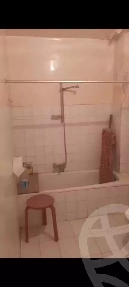 https://aqarmap.com.eg/ar/listing/5848549-for-sale-alexandria-ganaklis-shr-mrtdy-bsh