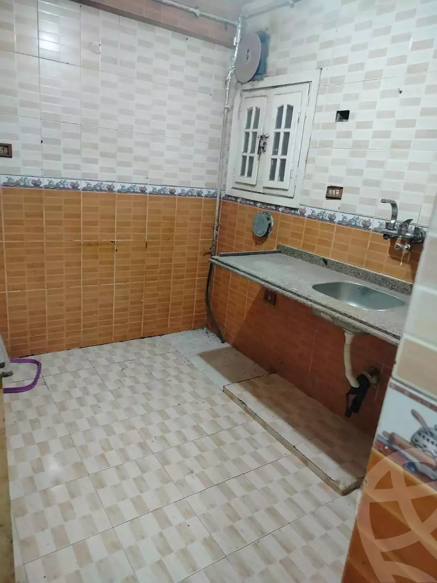 https://aqarmap.com.eg/ar/listing/5849100-for-rent-alexandria-l-jmy-el-hanouvel-omar-ibn-el-khattab-st