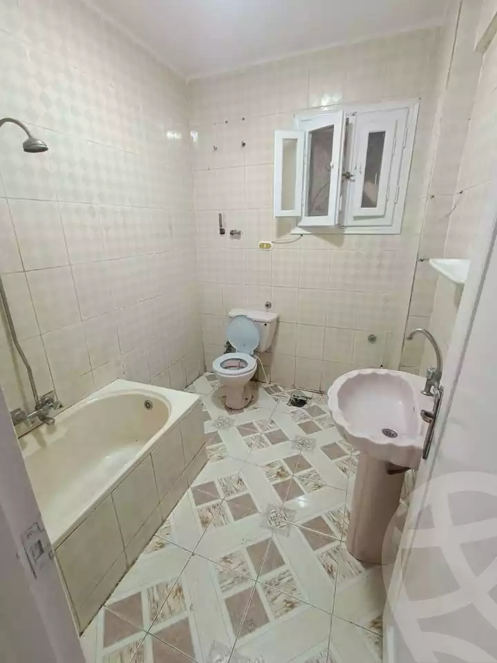 https://aqarmap.com.eg/en/listing/5851845-for-sale-alexandria-l-jmy-shataa-el-nakheel