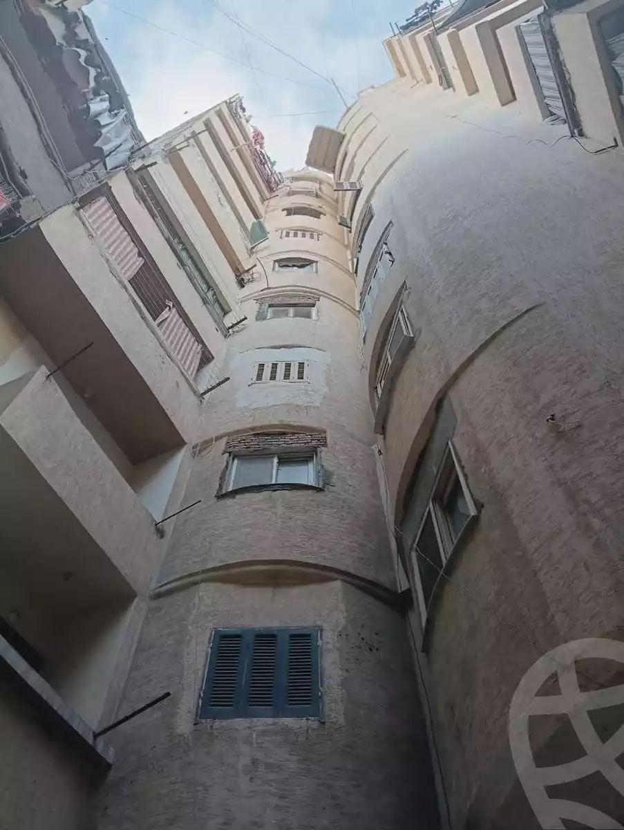 https://aqarmap.com.eg/ar/listing/5852554-for-sale-alexandria-l-jmy-el-hanouvel-kasr-al-quiri-st-1