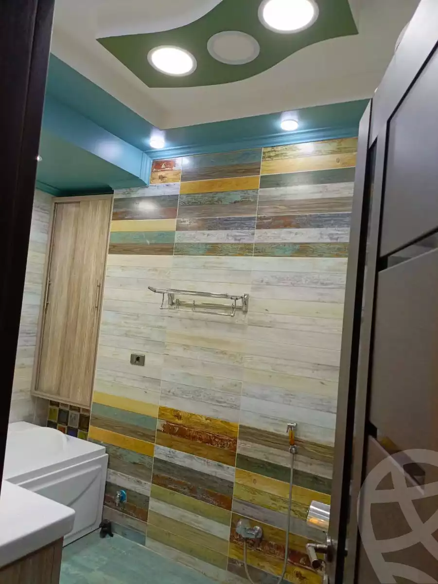 https://aqarmap.com.eg/ar/listing/5853151-for-sale-cairo-helwan-hadayek-helwan-el-eshrein-st
