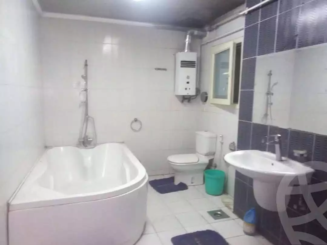 https://aqarmap.com.eg/en/listing/5853164-for-sale-cairo-helwan-helwan-el-sharkeya-ismael-kamel-st