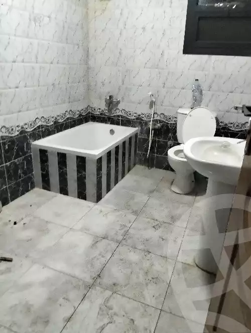 https://aqarmap.com.eg/ar/listing/5853331-for-rent-cairo-ain-shams-mnshy-lthryr