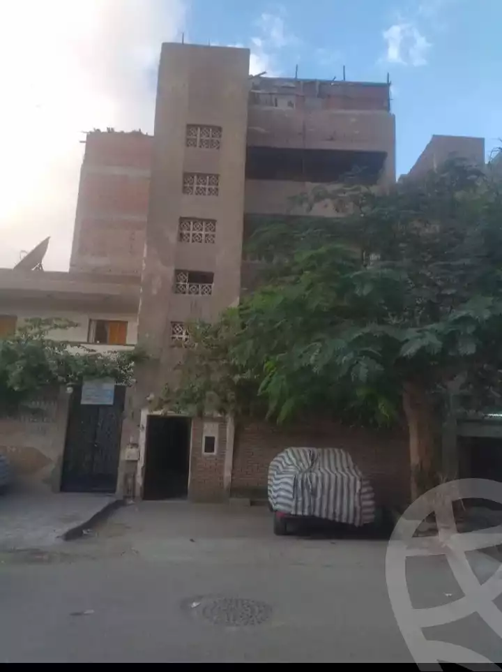 https://aqarmap.com.eg/ar/listing/5855165-for-sale-cairo-helwan-helwan-el-sharkeya-abd-el-rahman-pasha-st