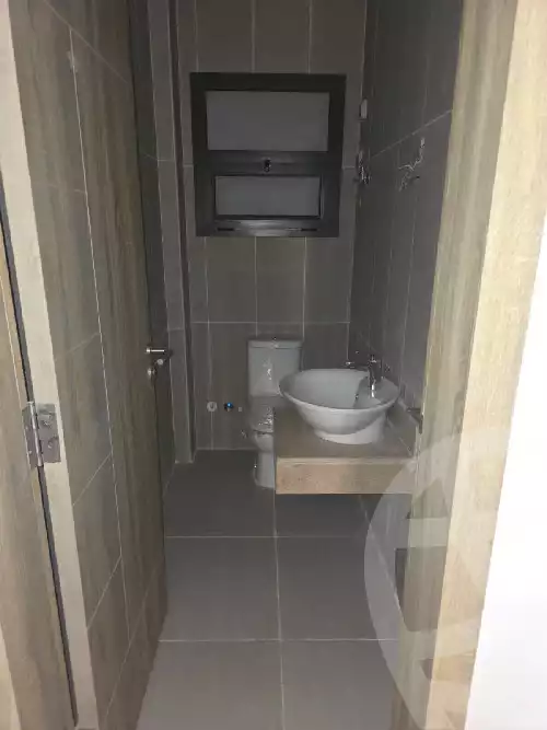 https://aqarmap.com.eg/en/listing/5860101-for-sale-cairo-new-cairo-compounds-fifth-square