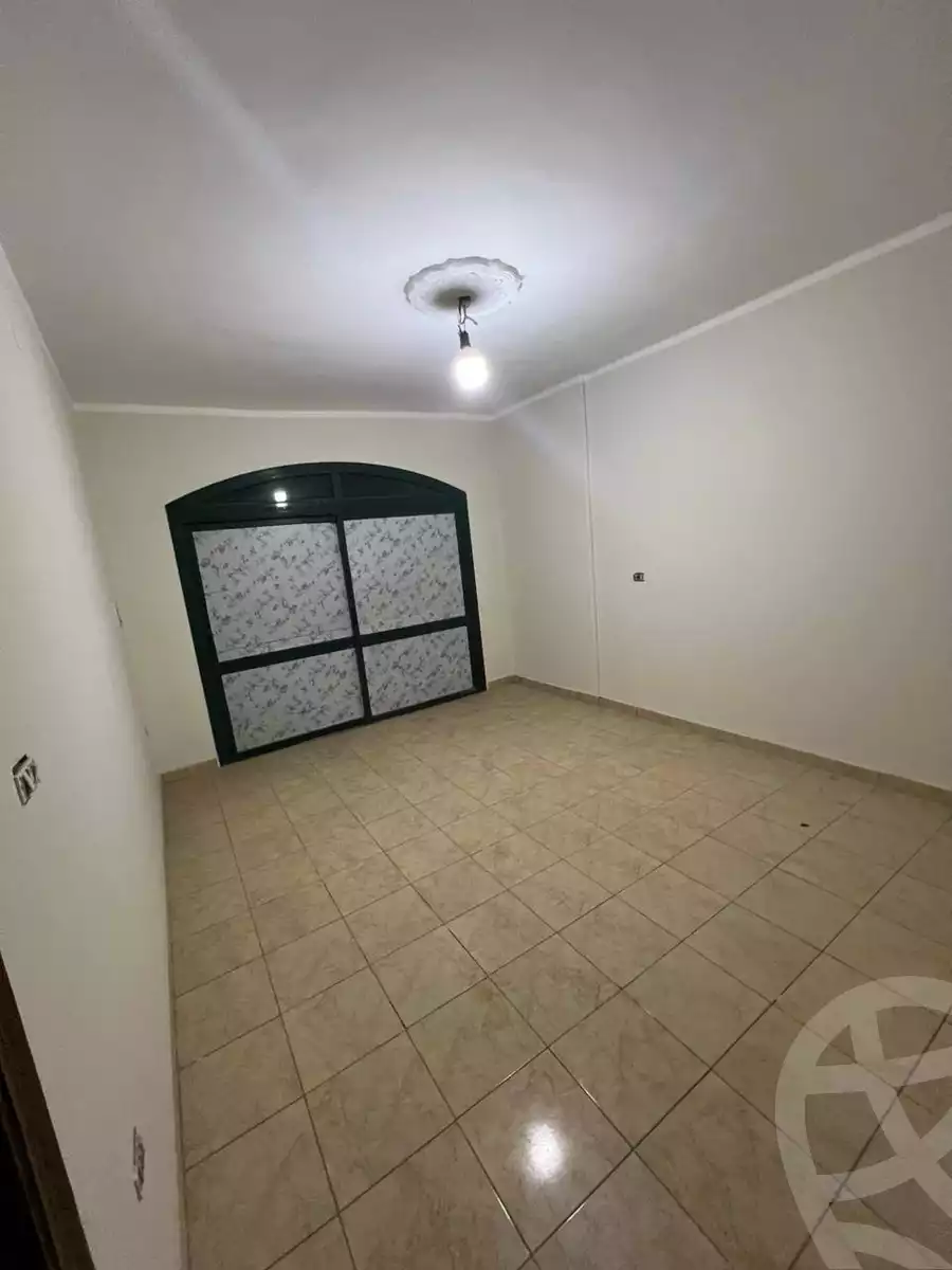 https://aqarmap.com.eg/en/listing/5861049-for-sale-cairo-helwan-helwan-el-sharkeya-mostafa-safwat-st