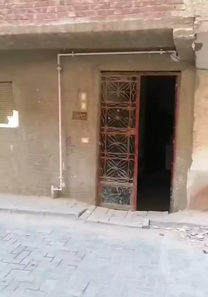 https://aqarmap.com.eg/ar/listing/5863731-for-sale-alexandria-mntq-fr-y-blskndry-el-awayed