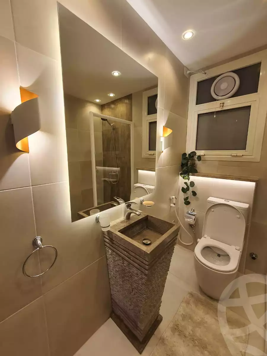 https://aqarmap.com.eg/ar/listing/5867644-for-rent-cairo-new-cairo-lrhb-city-phase-4-mohammed-farid-st