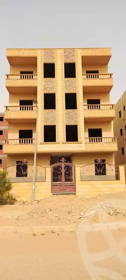 https://aqarmap.com.eg/ar/listing/5869611-for-sale-cairo-badr-city-hai-el-ashgar-featured-neighborhood