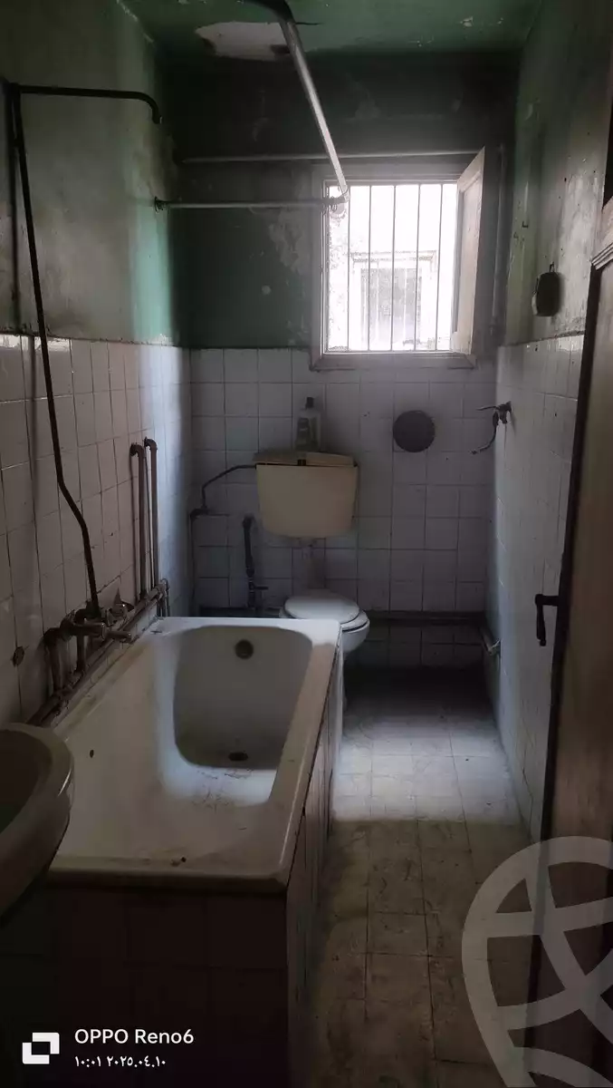https://aqarmap.com.eg/en/listing/5869654-for-sale-cairo-shoubra-jzyr-bdrn-haret-rod-al-farag