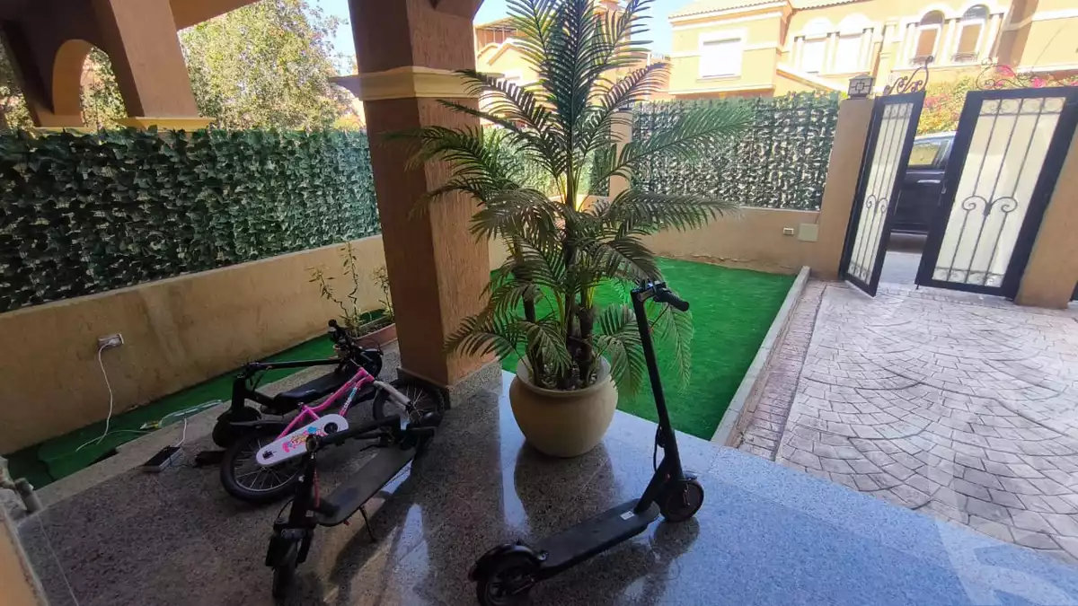 https://aqarmap.com.eg/en/listing/5870700-for-rent-cairo-new-cairo-compounds-les-rois