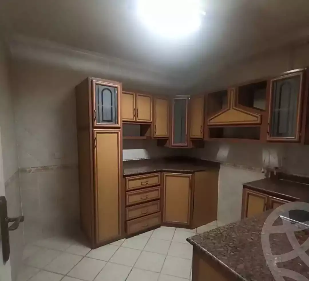 https://aqarmap.com.eg/en/listing/5871057-for-rent-alexandria-zezenia