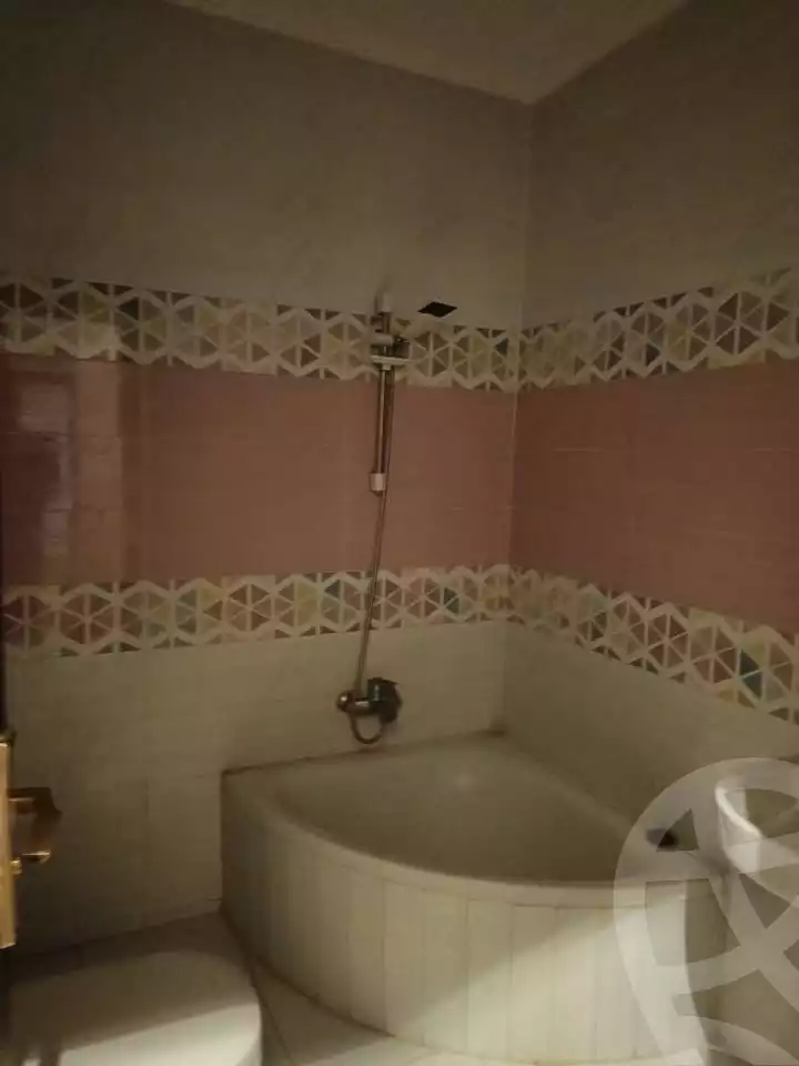 https://aqarmap.com.eg/ar/listing/5877289-for-rent-cairo-mokattam-lhdb-l-ly-manteqt-ganob-s