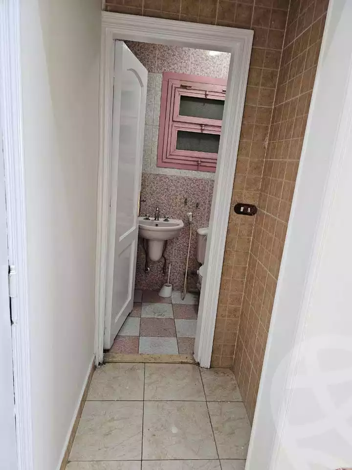 https://aqarmap.com.eg/ar/listing/5877389-for-rent-cairo-mokattam-lhdb-l-ly