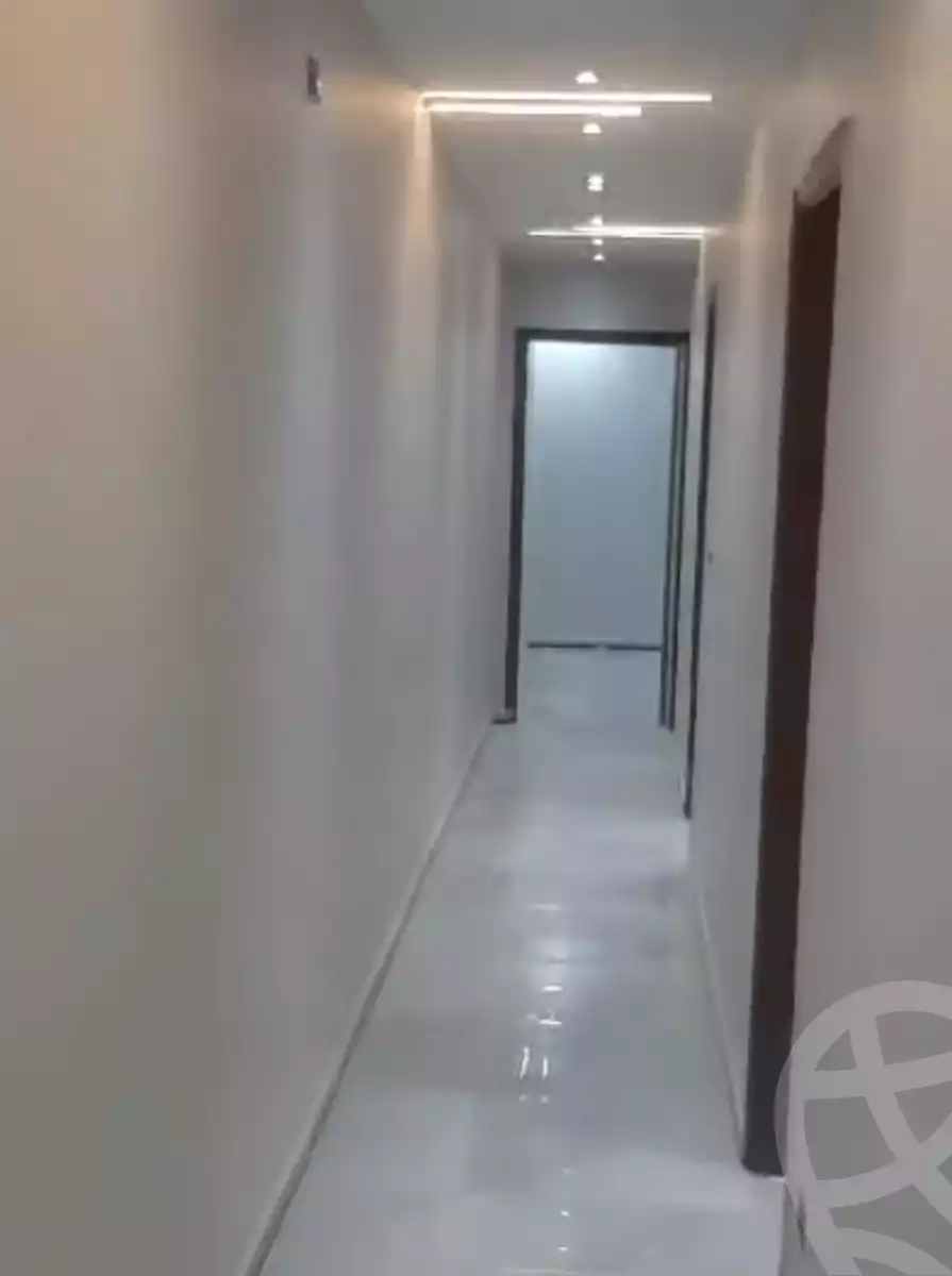 https://aqarmap.com.eg/en/listing/5877789-for-sale-cairo-helwan-hadayek-helwan-el-eshrein-st