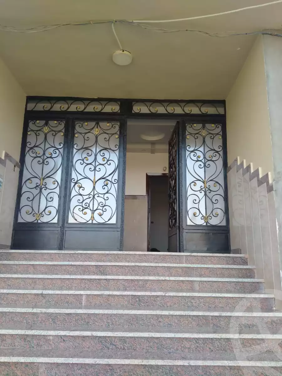 https://aqarmap.com.eg/en/listing/5805413-for-sale-sharqia-zagazig-zagazig-city-ghasham-rd