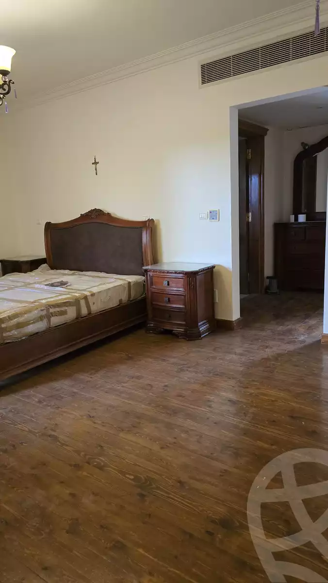 https://aqarmap.com.eg/en/listing/5882861-for-sale-cairo-new-cairo-first-settlement-mhwr-mstfy-kml