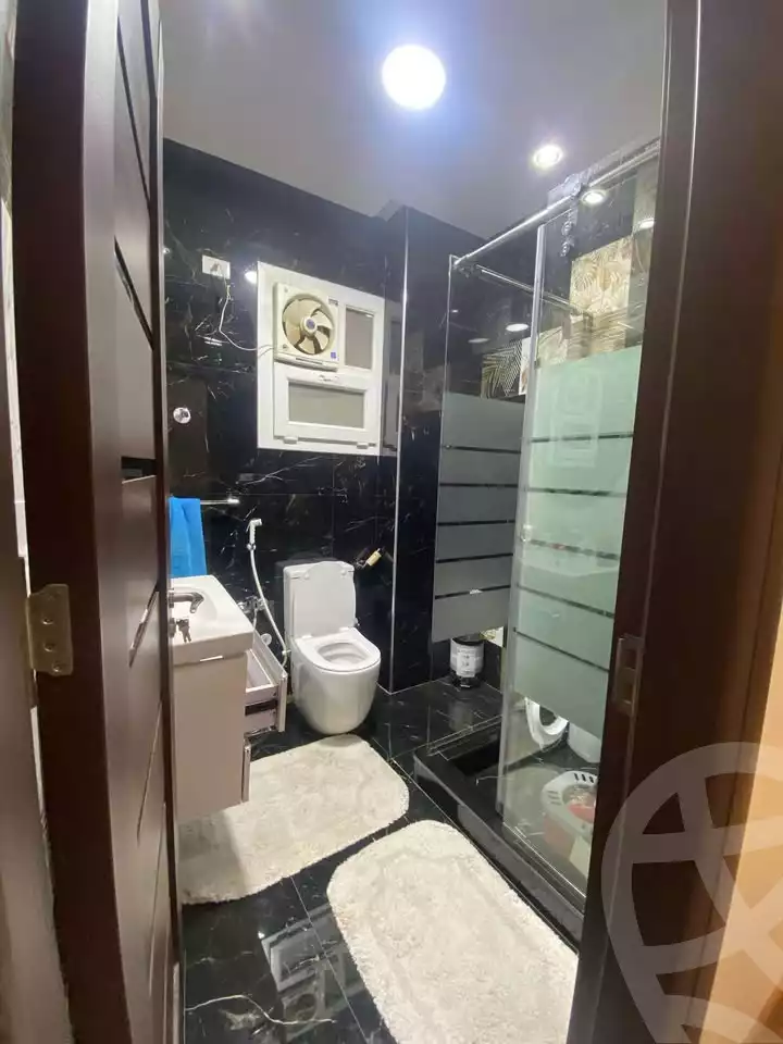 https://aqarmap.com.eg/en/listing/5884289-for-sale-cairo-mokattam-lhdb-l-ly-el-madina-el-monawara-st