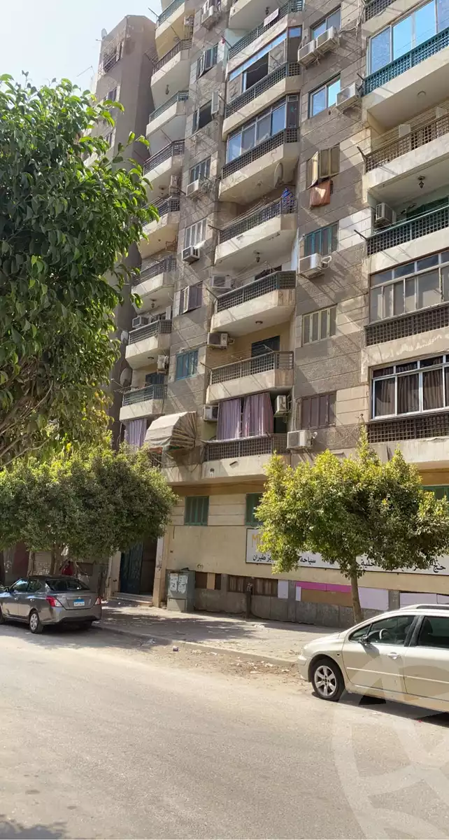 https://aqarmap.com.eg/en/listing/5885153-for-sale-cairo-helwan-rostom-st