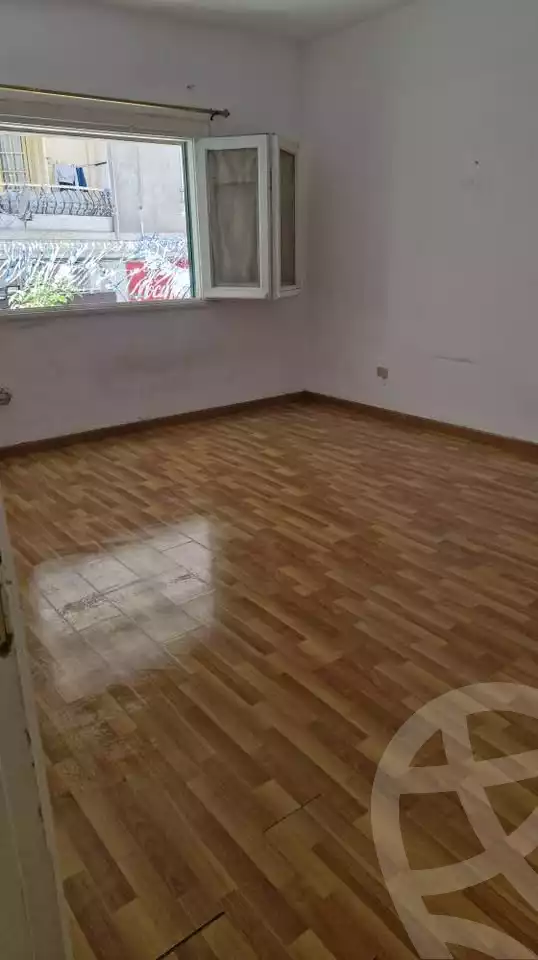 https://aqarmap.com.eg/en/listing/5885300-for-sale-alexandria-lauran