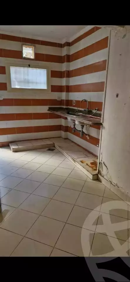 https://aqarmap.com.eg/en/listing/5885300-for-sale-alexandria-lauran
