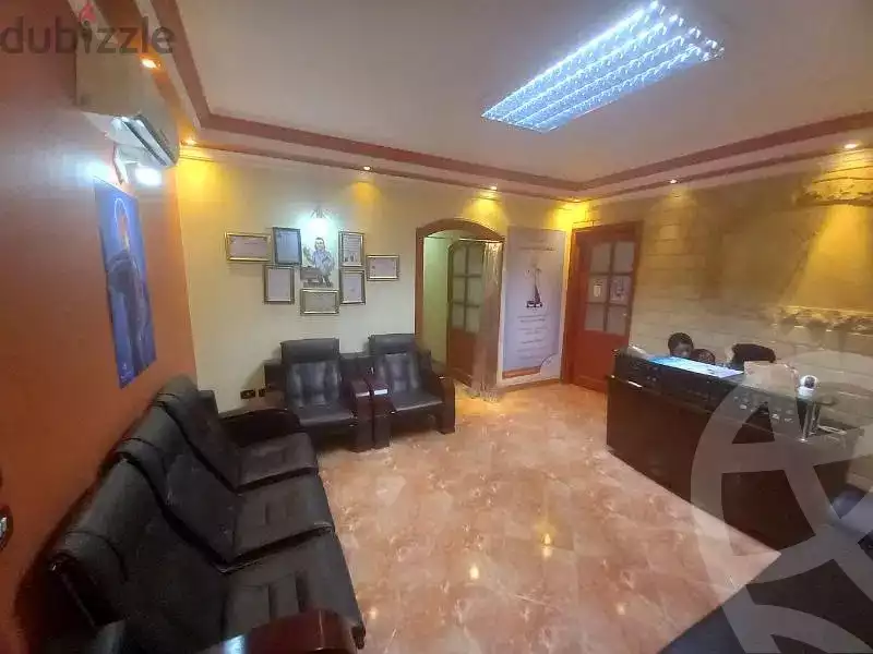 https://aqarmap.com.eg/ar/listing/5889094-for-rent-cairo-mokattam-lhdb-l-ly-shareaa-9